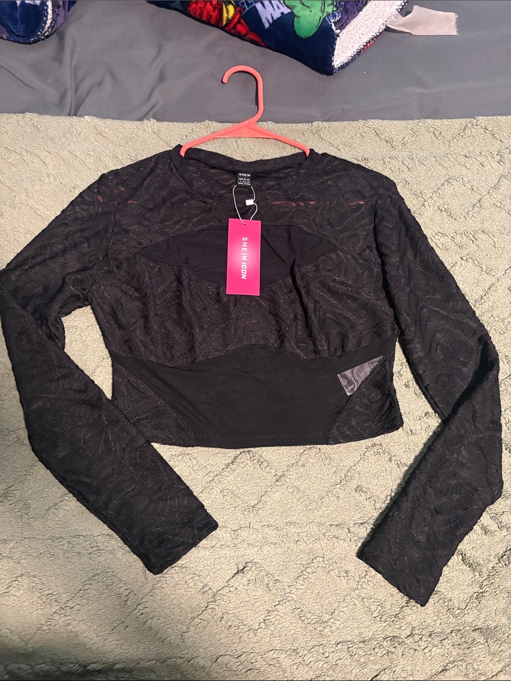 SHEIN Black Lace Long Sleeve Cropped Top